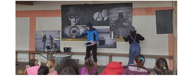 Spectacle « Deux pommes et un melon » en CE1-CE2