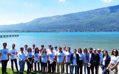 Groupe-candidats-et-membres-du-jury-Valentin-4eme-gauche-a-droite-2nd-plan-400x250