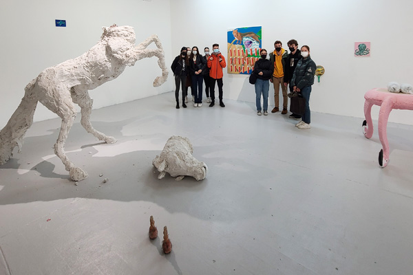 Les optionnaires arts plastiques visitent le centre d’art contemporain « Passerelle »