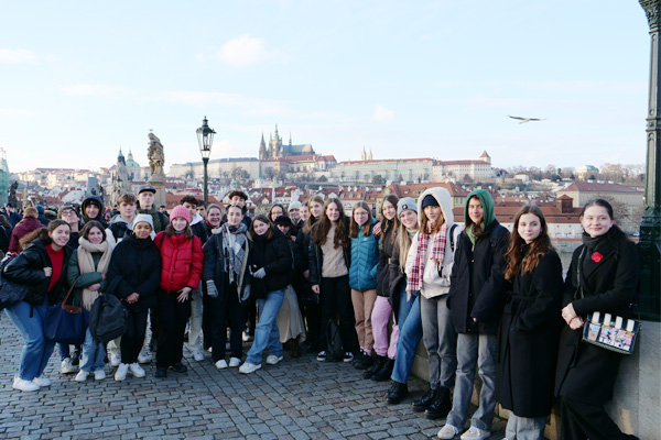 Accueil chaleureux dans l’hiver tchèque pour la 2de 4 en séjour à Prague