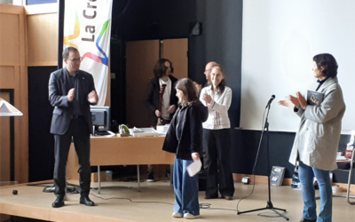 Remise-des-lots-par-notre-directeur-A.-REGNIER-400x250