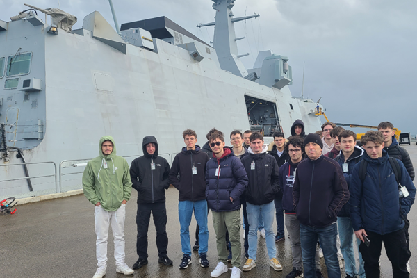 Visite d’une FREMM de la Marine Nationale pour l’option CINav