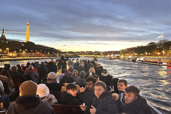 Séjour parisien pour 50 lycéens, à la découverte des métiers de la logistique au service des œuvres d’Art