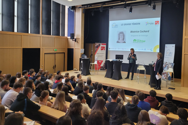 Intervention de l’AJE auprès les lycéens et étudiants